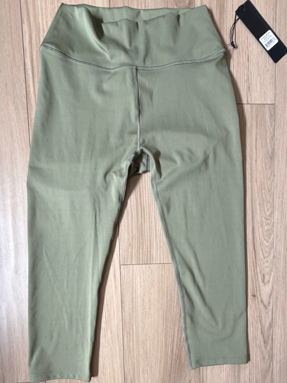 WITH Wear it to Heart Camila Front Pkt Deep Lichen Crop Legging Sz L NWT